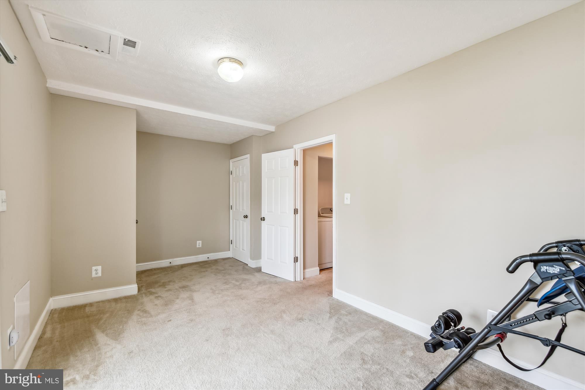 WOODBRIDGE CENTER - Residential