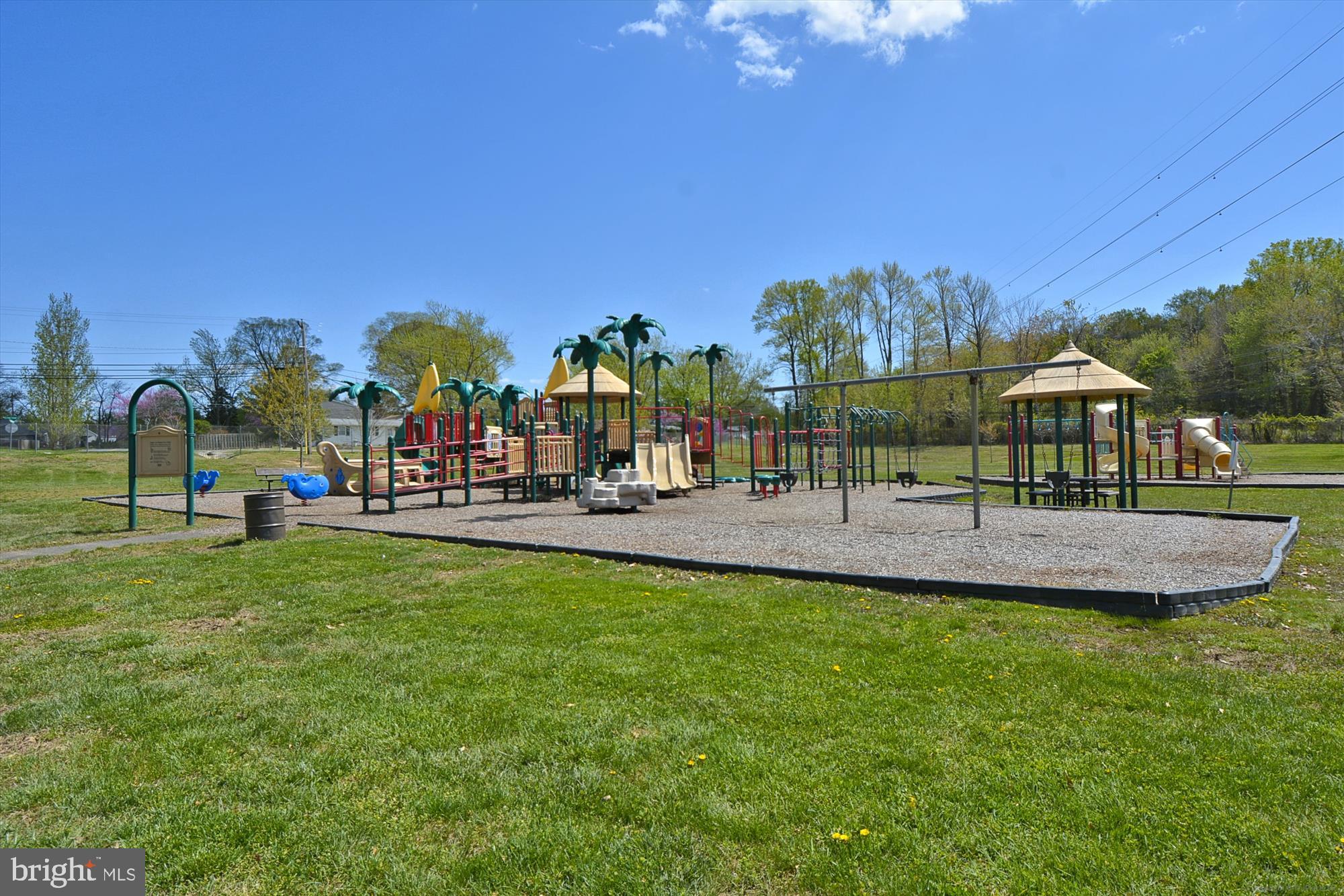 WOODBRIDGE CENTER - Residential