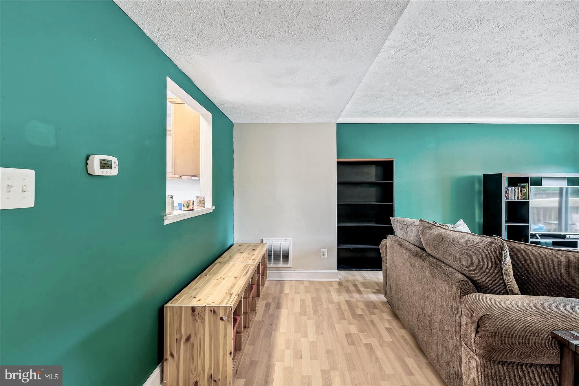 WOODBRIDGE CENTER - Residential