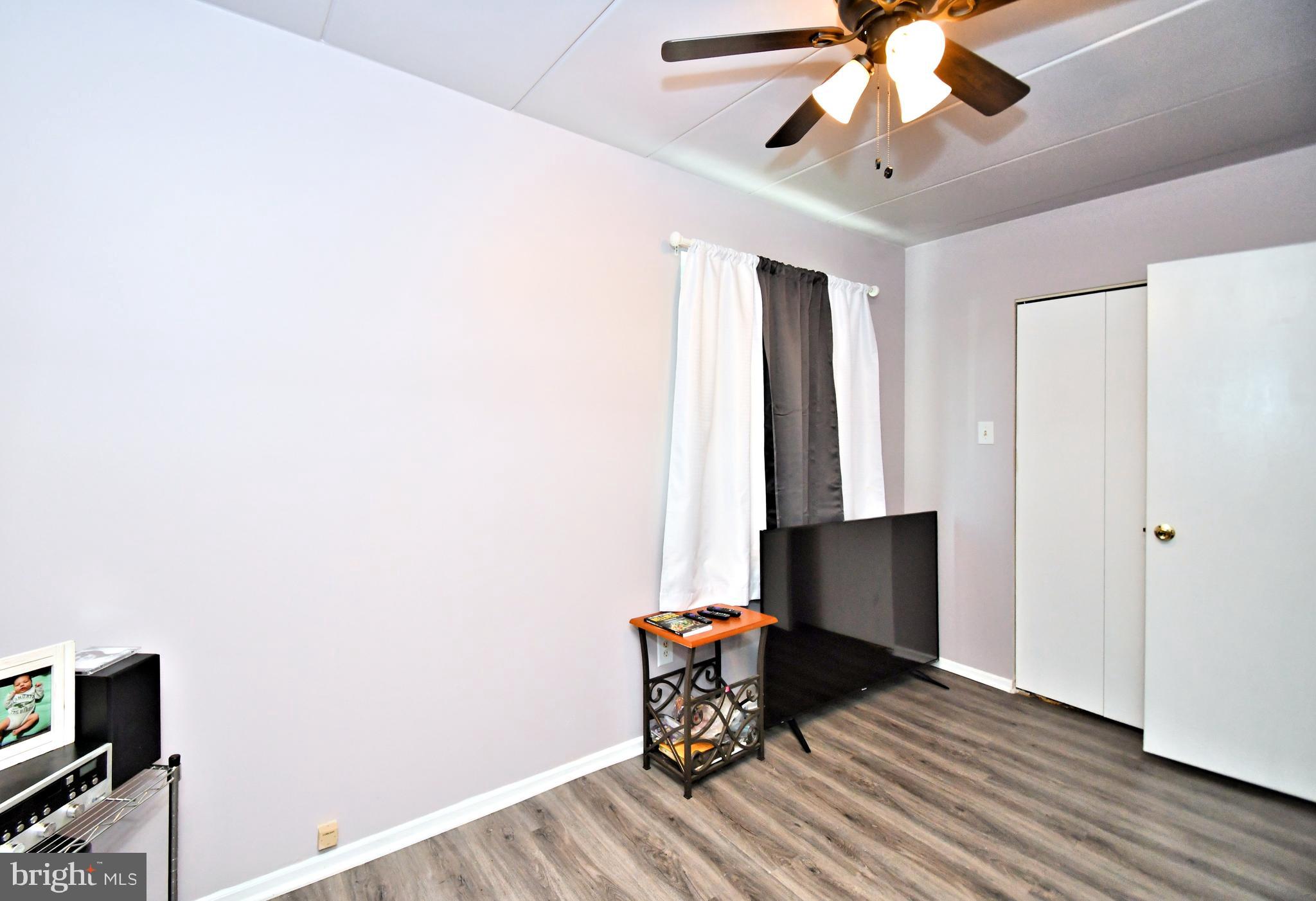 BUSTLETON - Residential