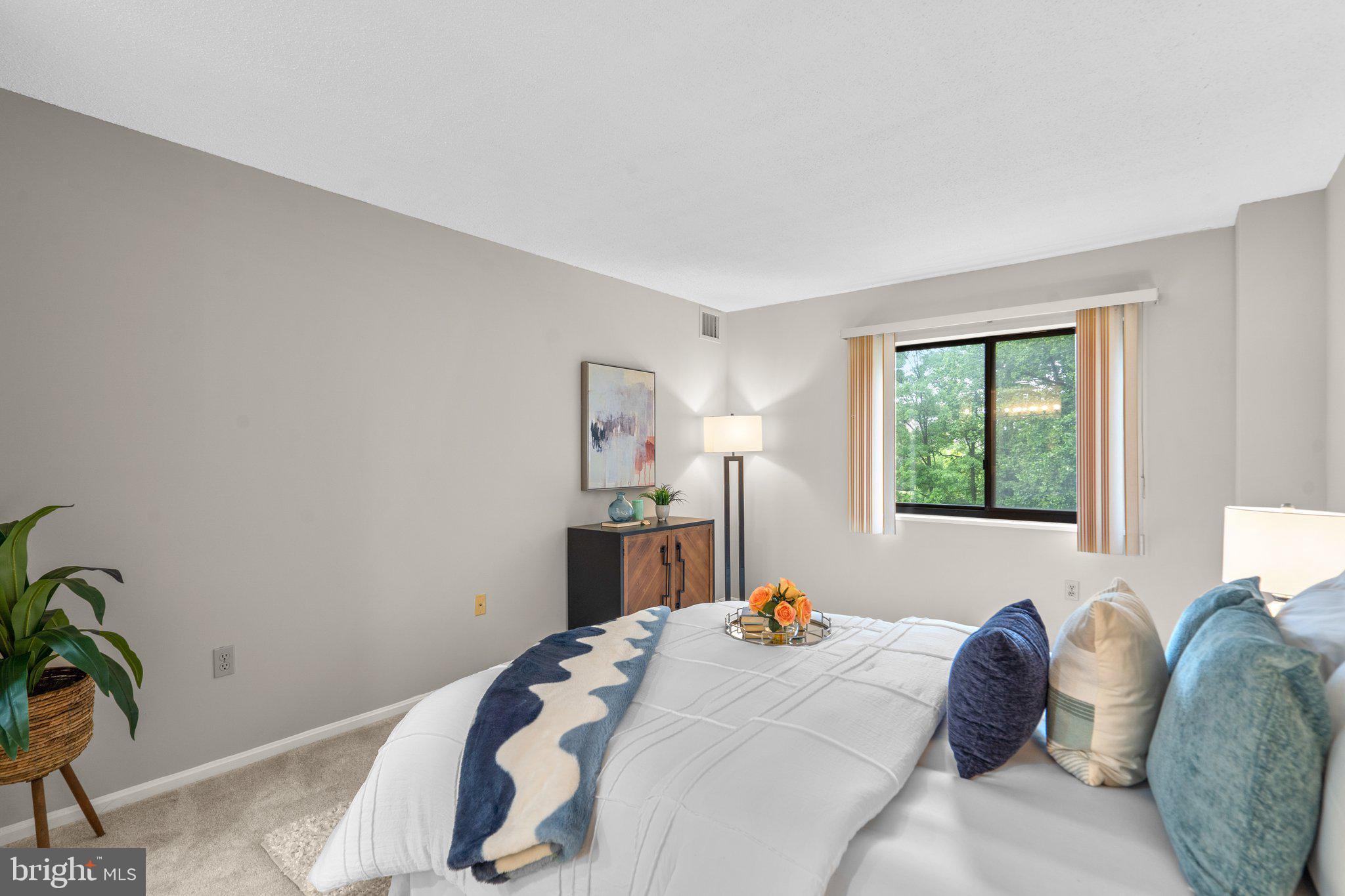 GREENS AT LEISURE WORLD - Residential