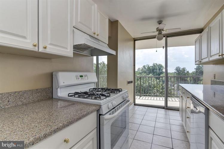 3333 UNIVERSITY BOULEVARD W 804