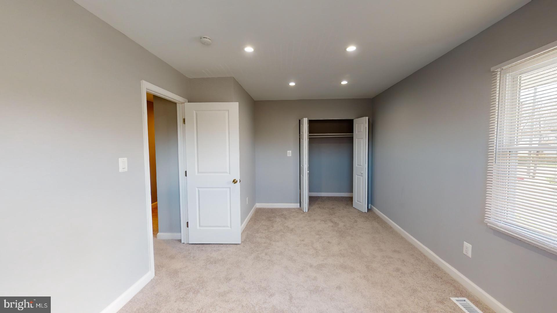 HOLLY PARK - Residential