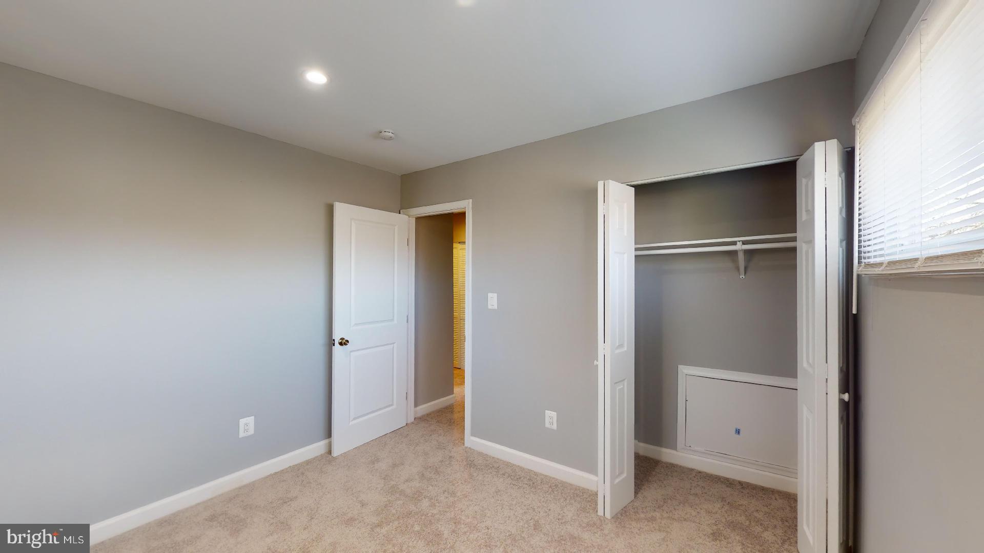 HOLLY PARK - Residential