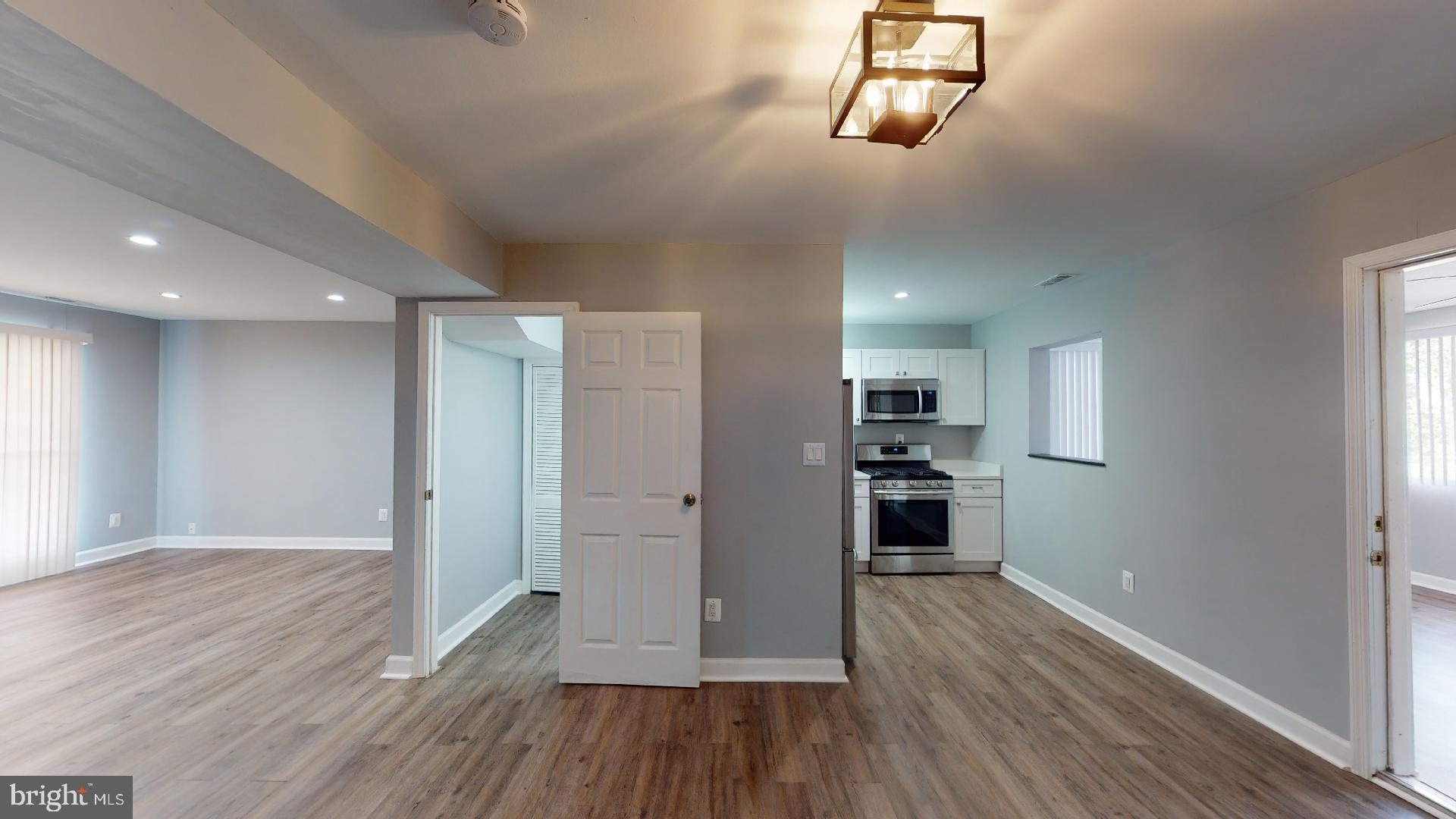 HOLLY PARK - Residential