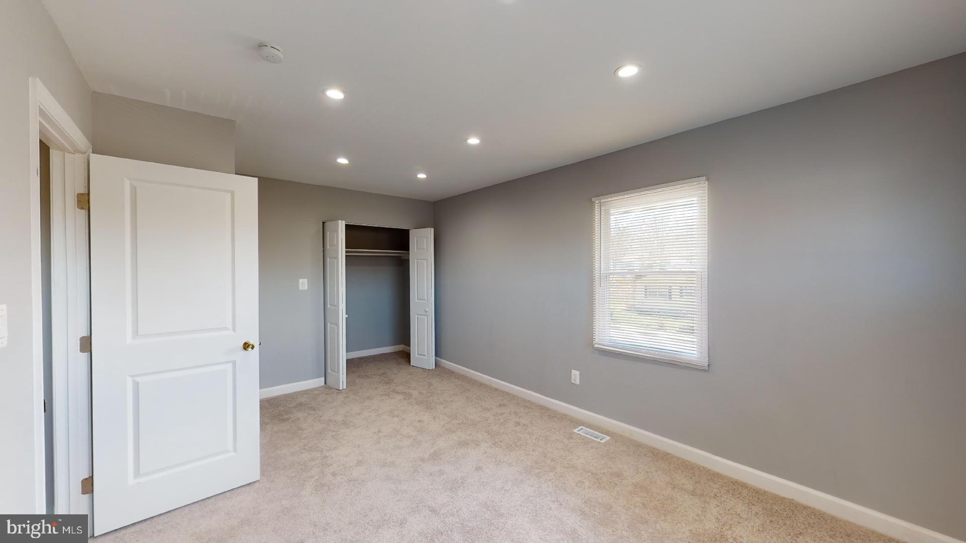 HOLLY PARK - Residential