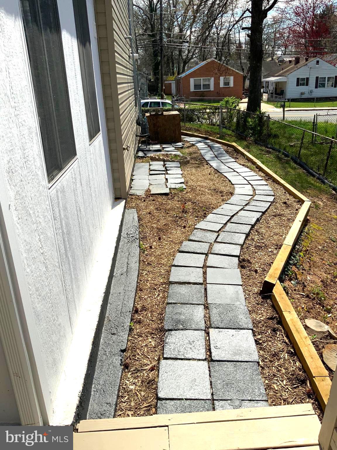 HOLLY PARK - Residential