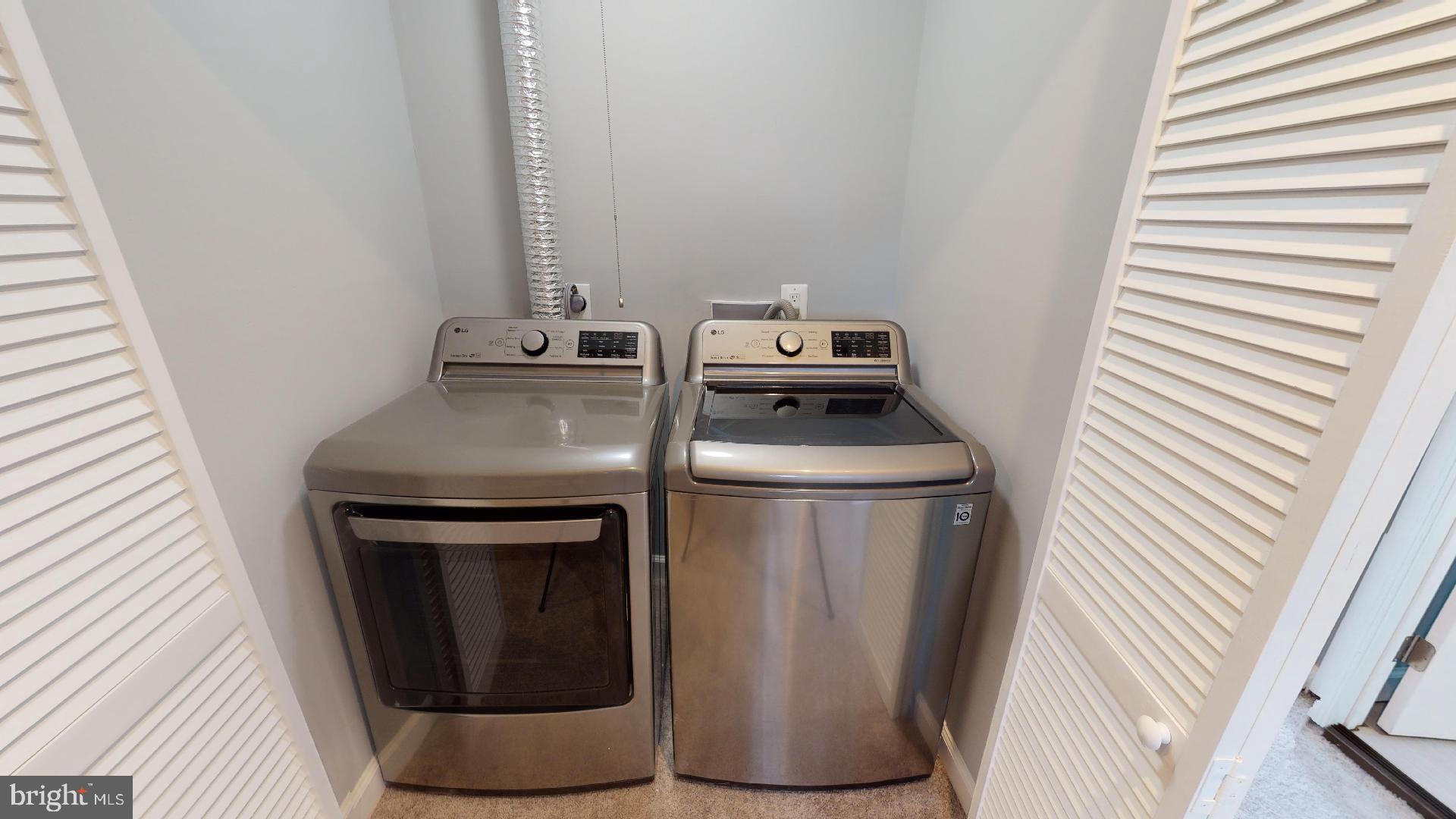 HOLLY PARK - Residential