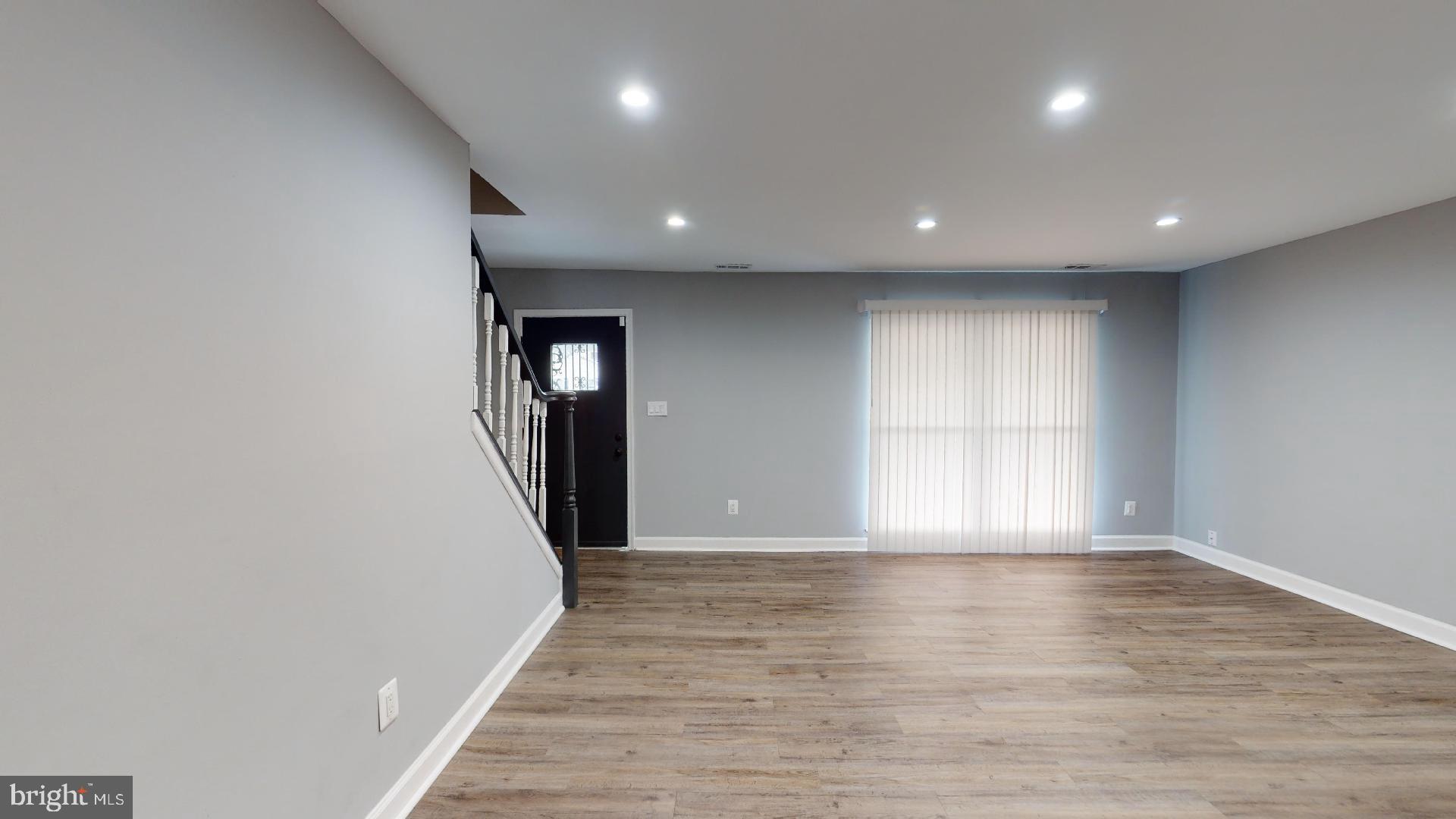 HOLLY PARK - Residential