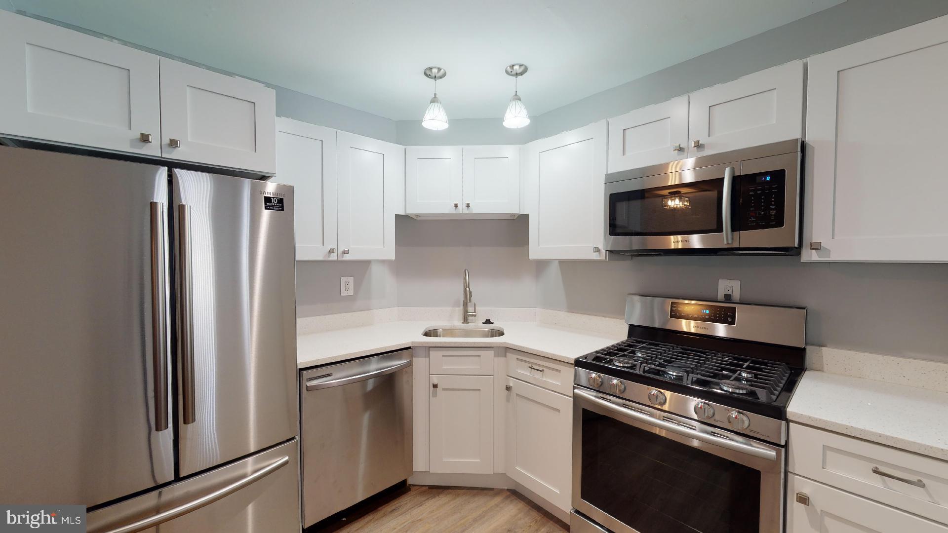 HOLLY PARK - Residential