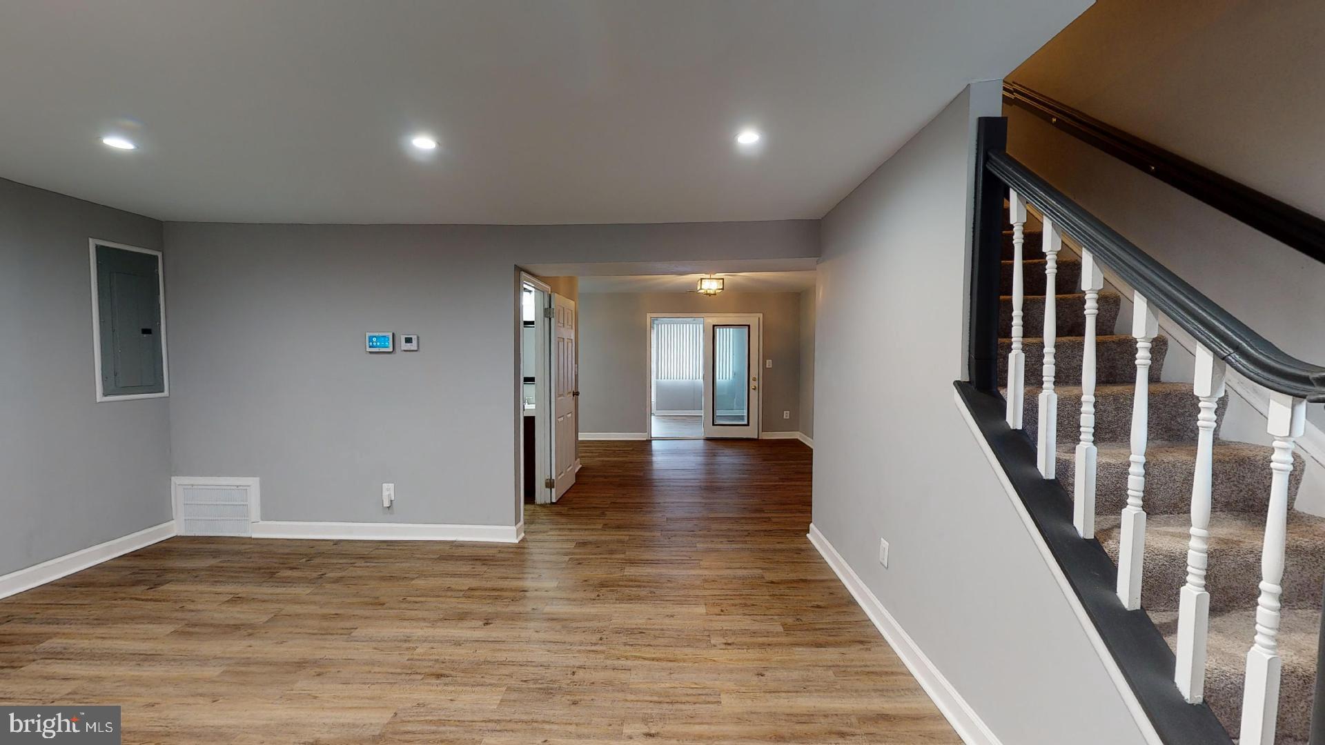 HOLLY PARK - Residential