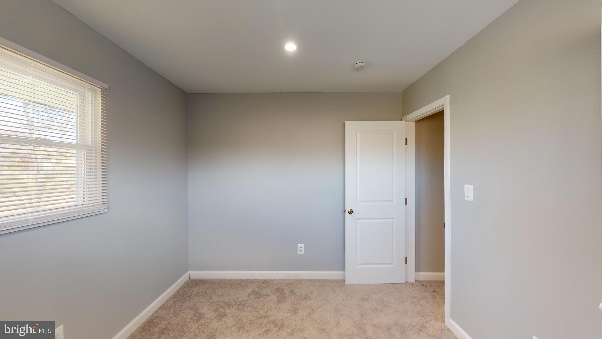 HOLLY PARK - Residential