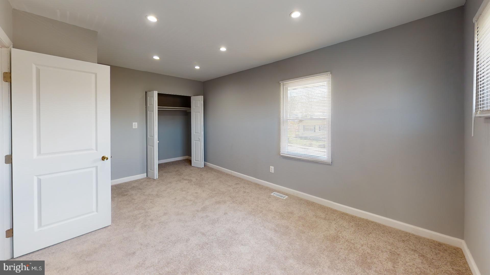 HOLLY PARK - Residential