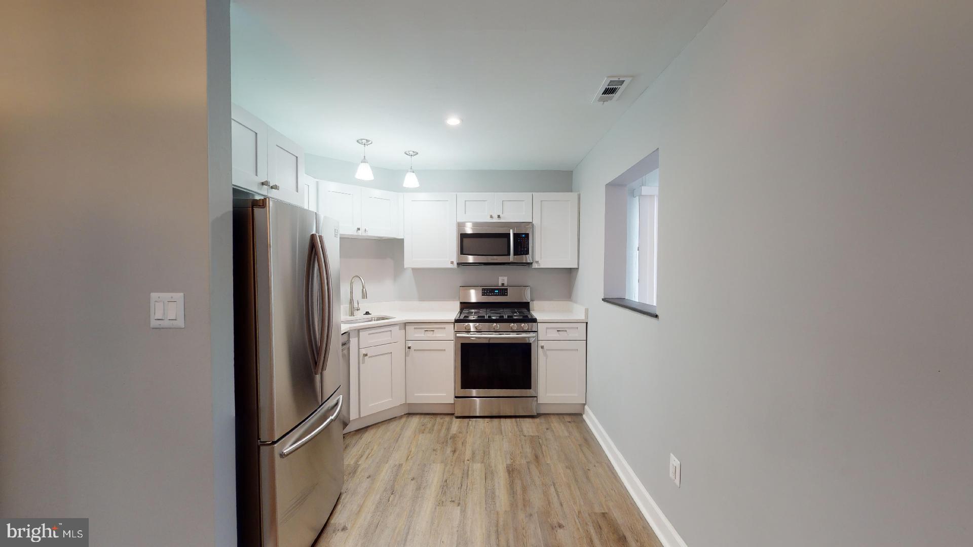 HOLLY PARK - Residential