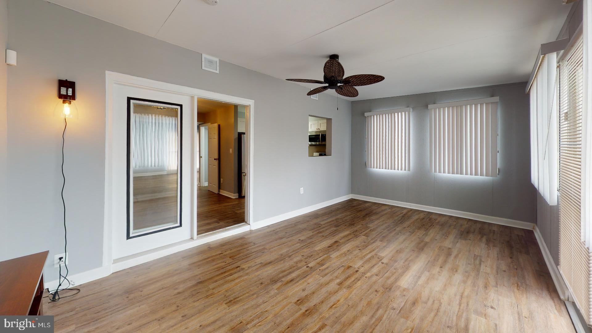 HOLLY PARK - Residential