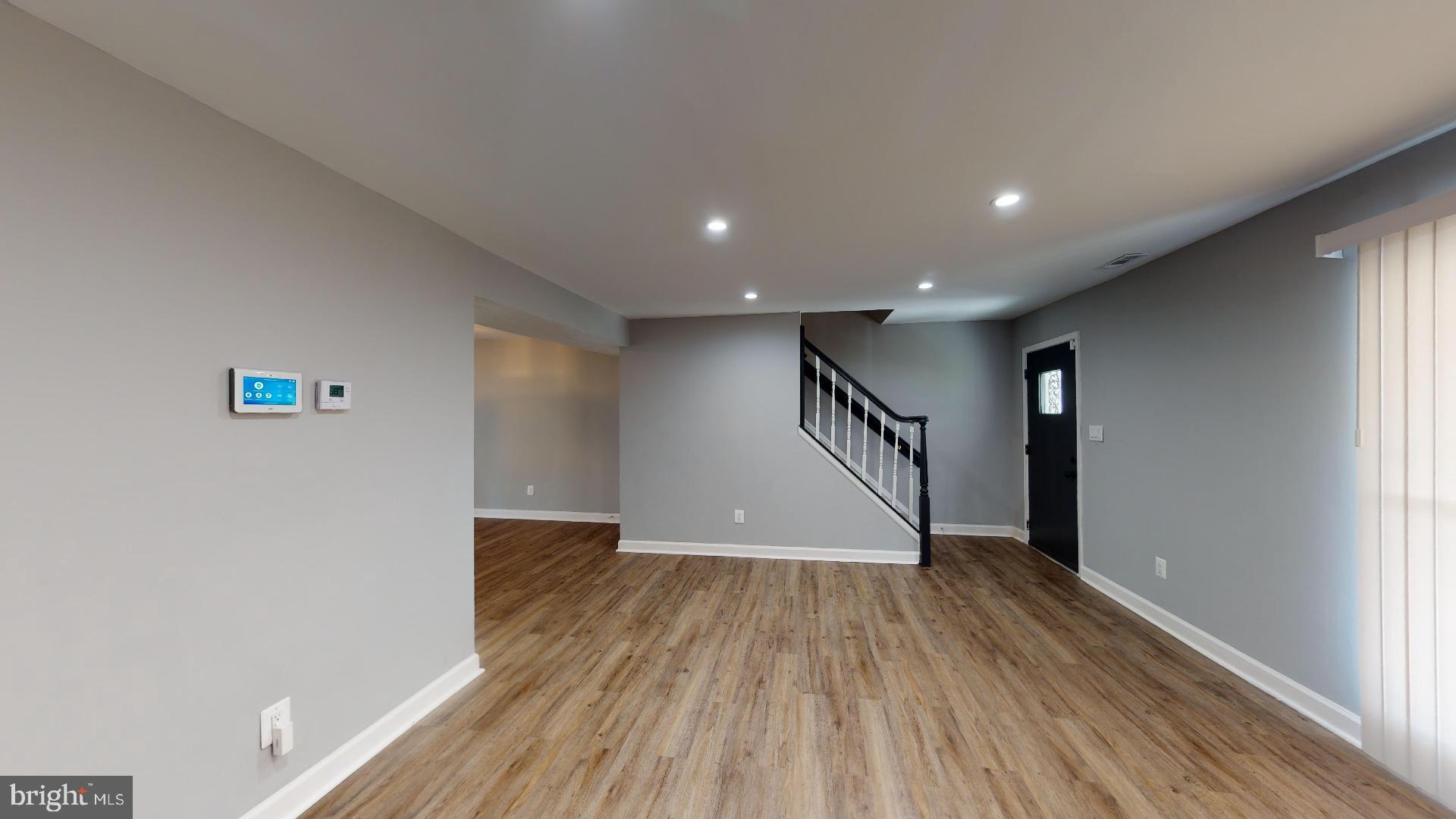 HOLLY PARK - Residential