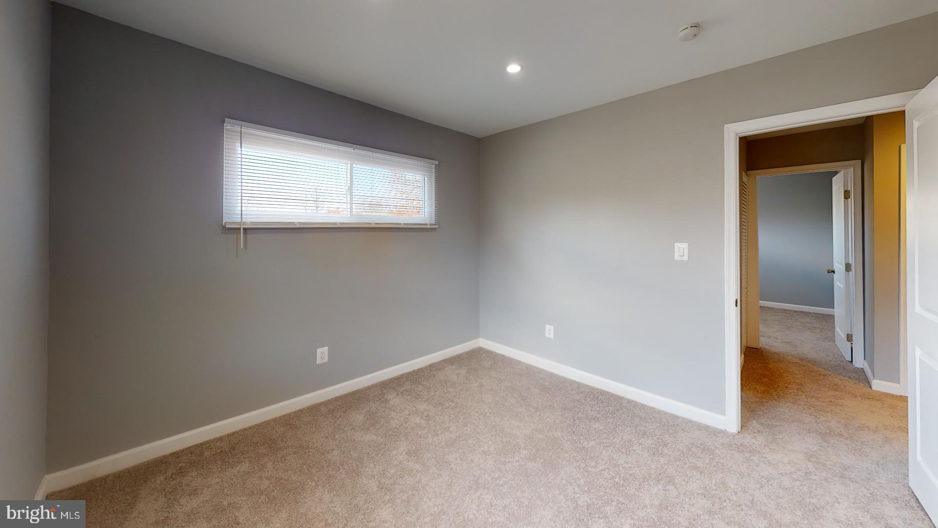 HOLLY PARK - Residential