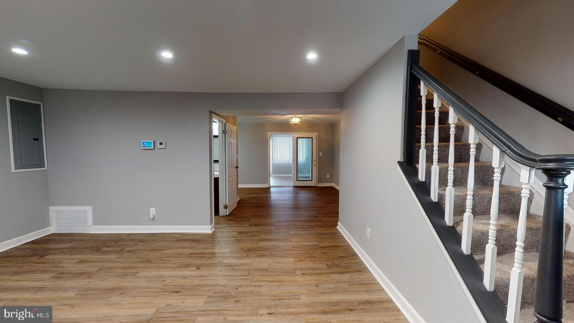 HOLLY PARK - Residential