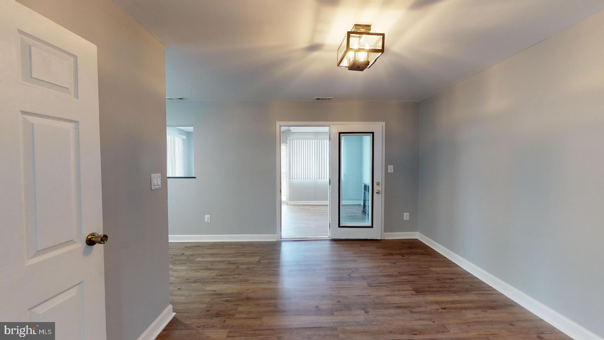 HOLLY PARK - Residential