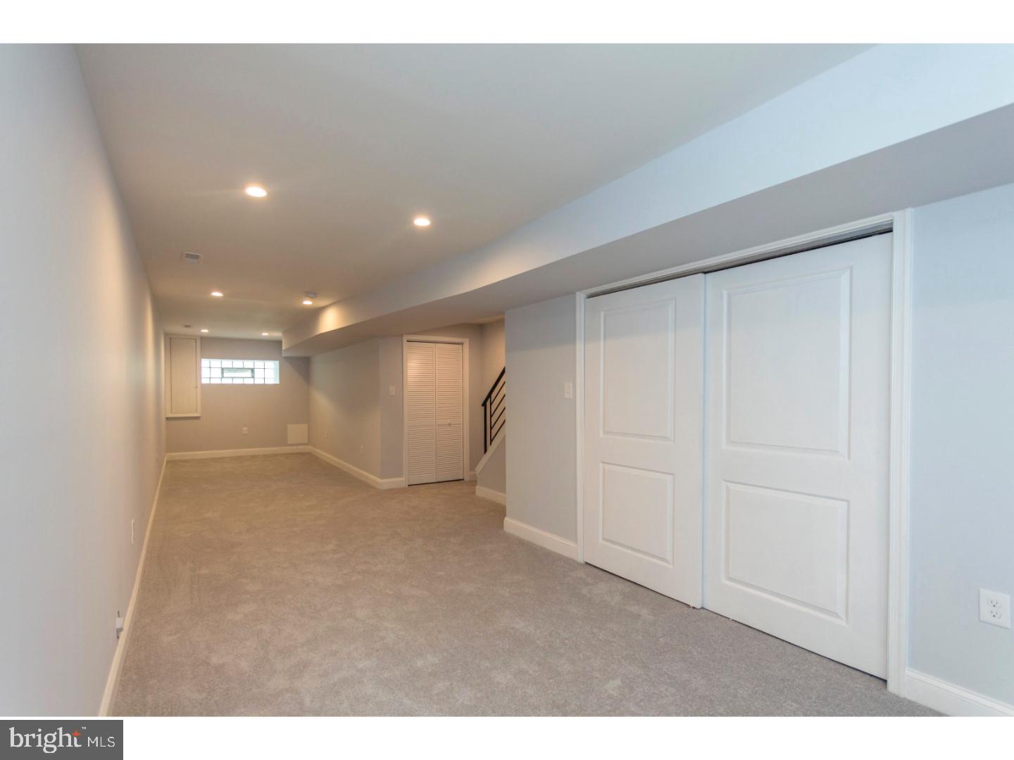 WEST OAK LANE - Residential