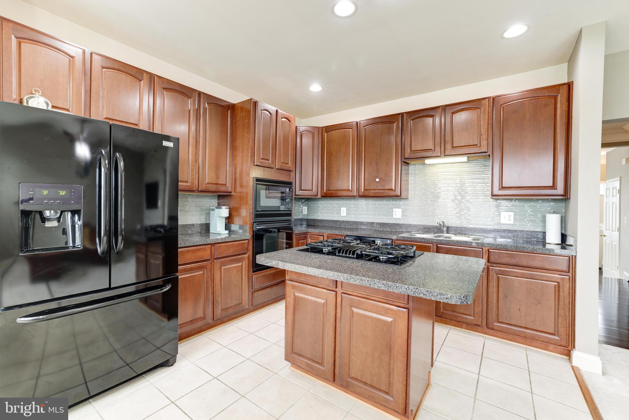 POTOMAC CROSSING - Residential