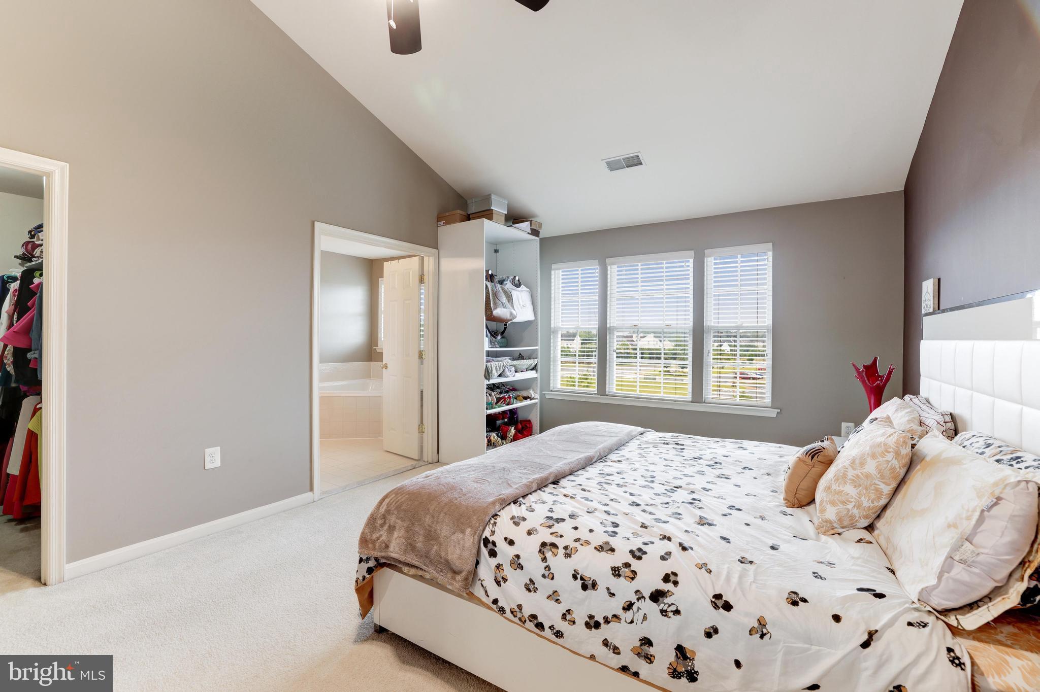 POTOMAC CROSSING - Residential