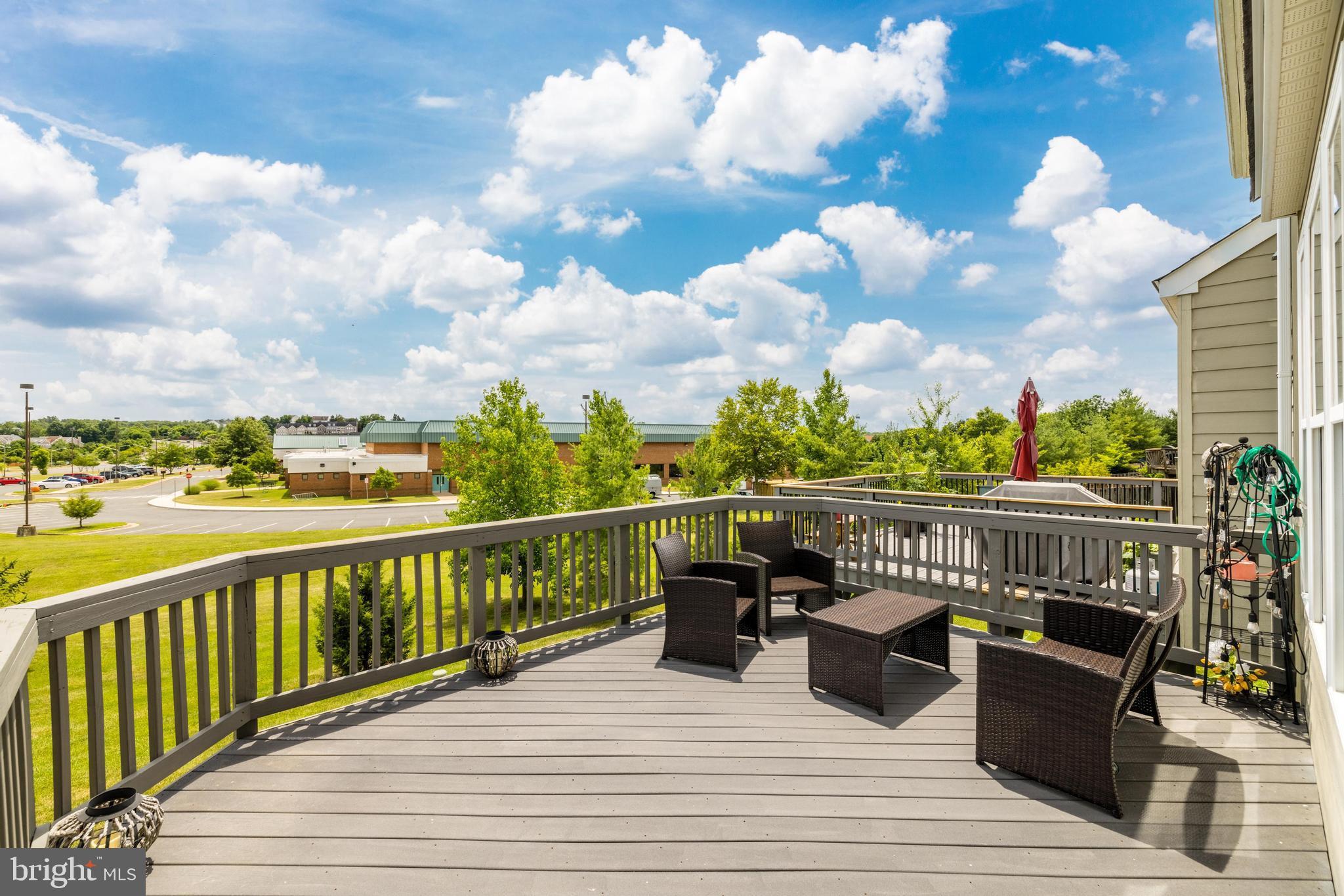 POTOMAC CROSSING - Residential