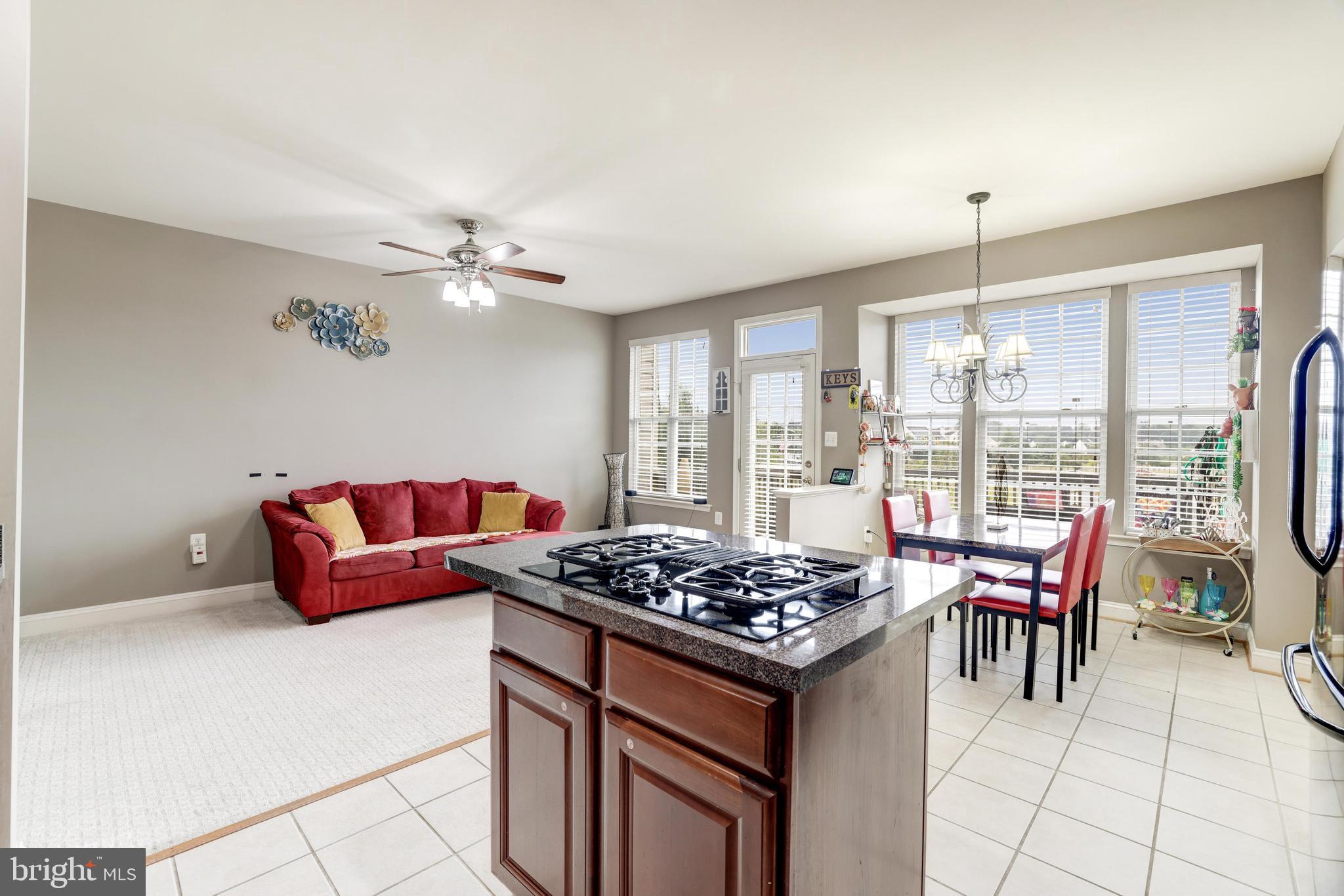 POTOMAC CROSSING - Residential