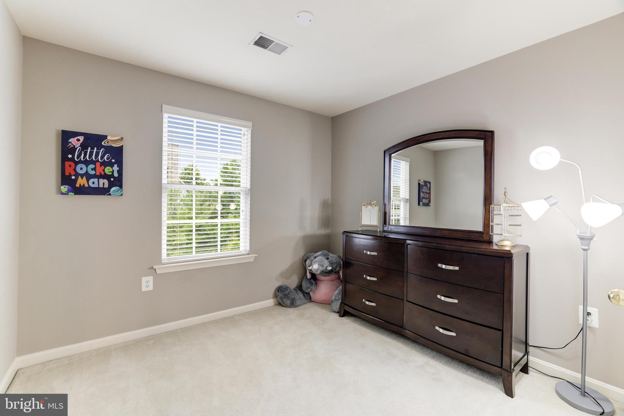 POTOMAC CROSSING - Residential