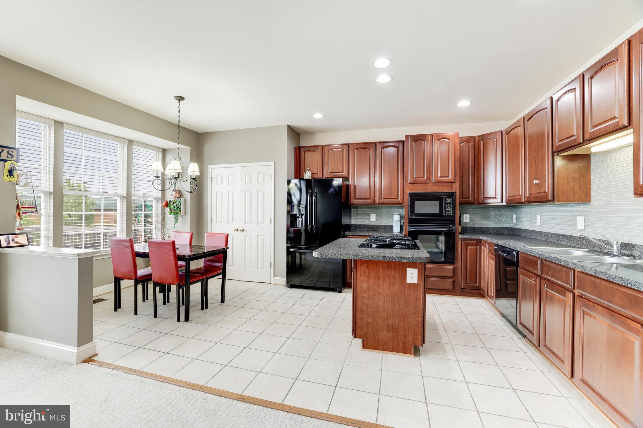 POTOMAC CROSSING - Residential