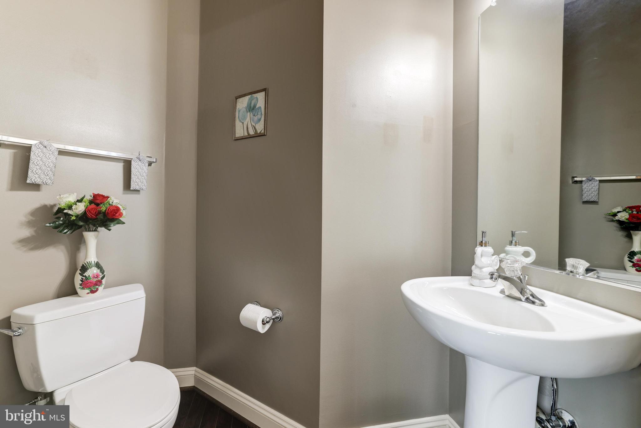 POTOMAC CROSSING - Residential