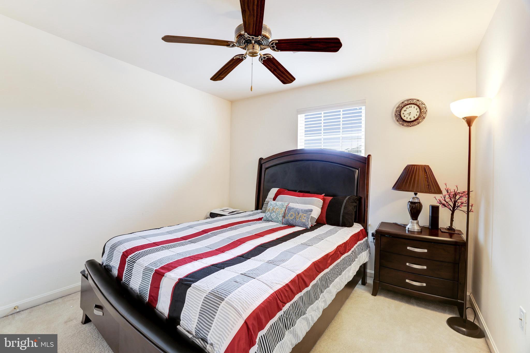 POTOMAC CROSSING - Residential