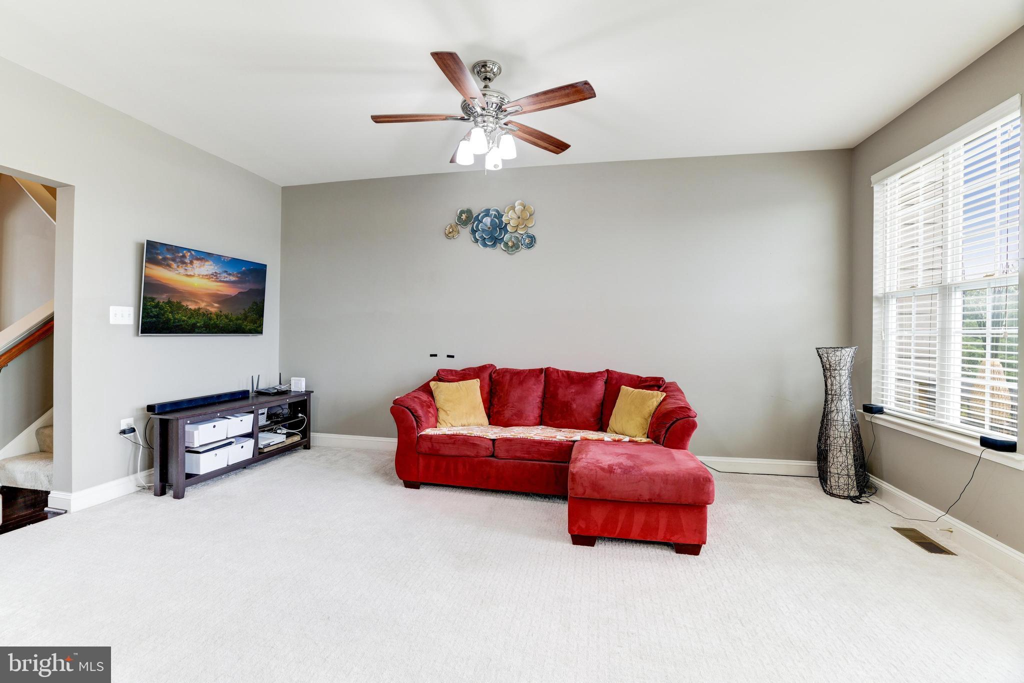 POTOMAC CROSSING - Residential