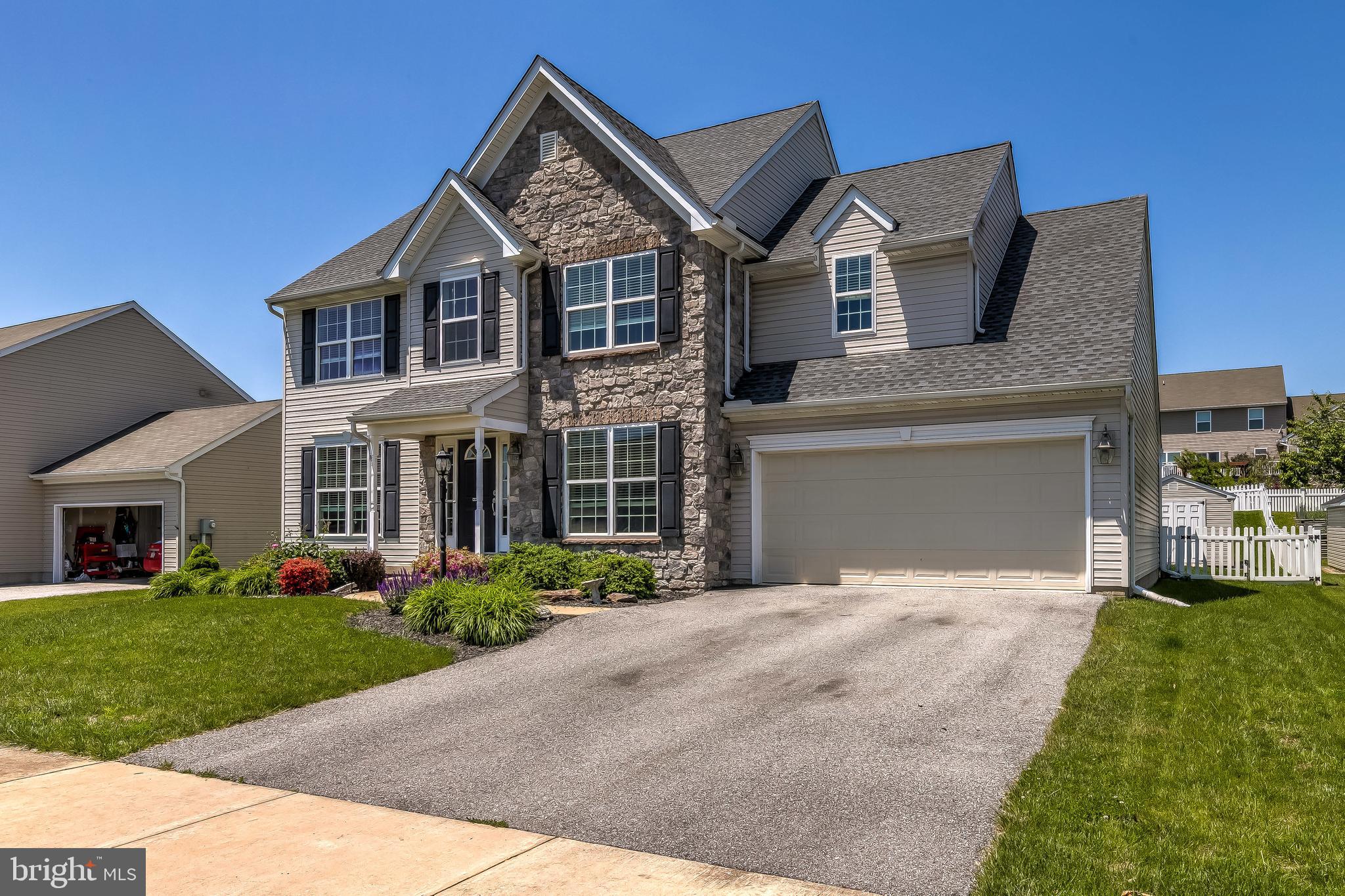 KOLLER POINTE - Residential