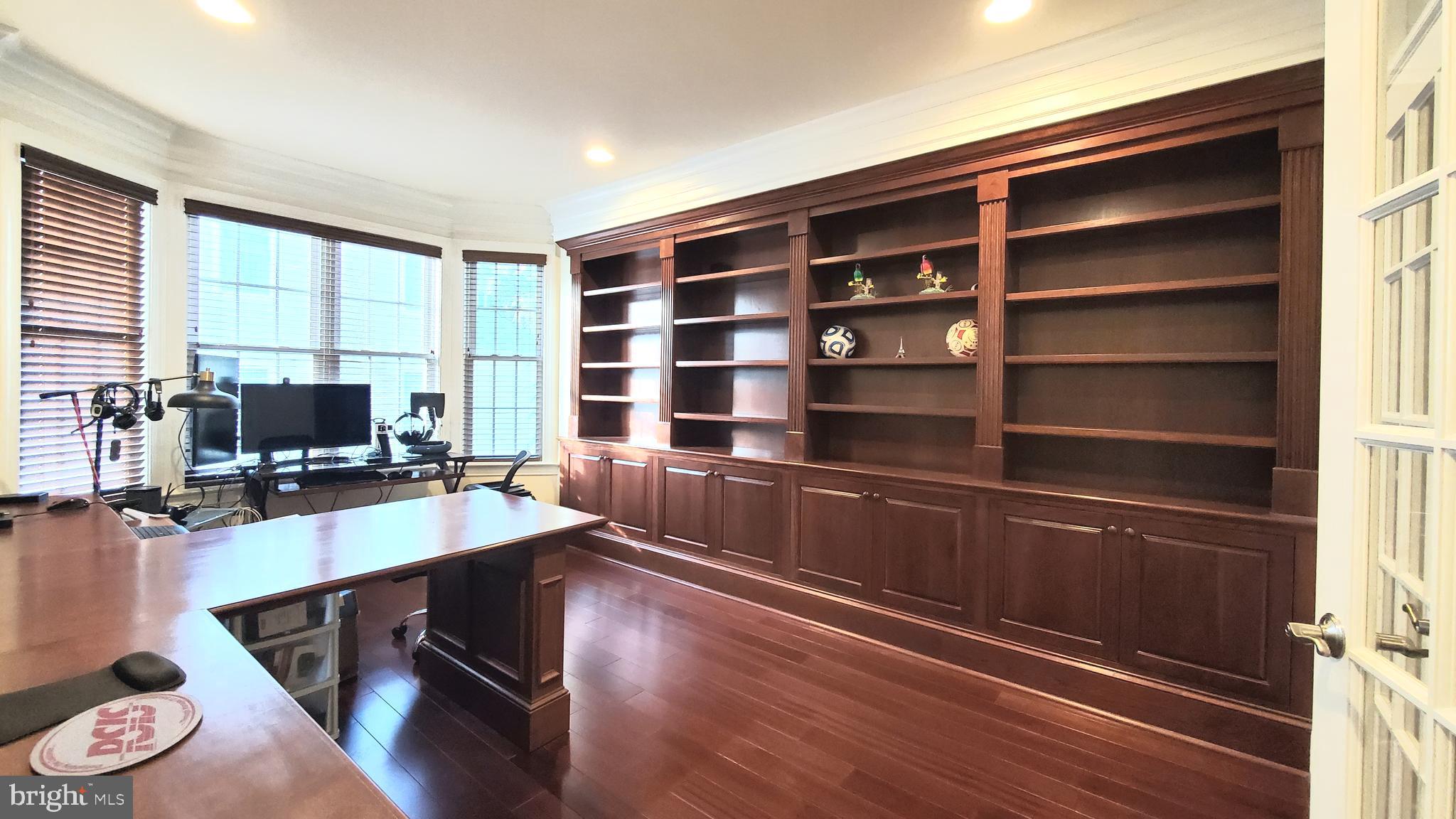 RESERVE AT STONE HILL - Residential Lease