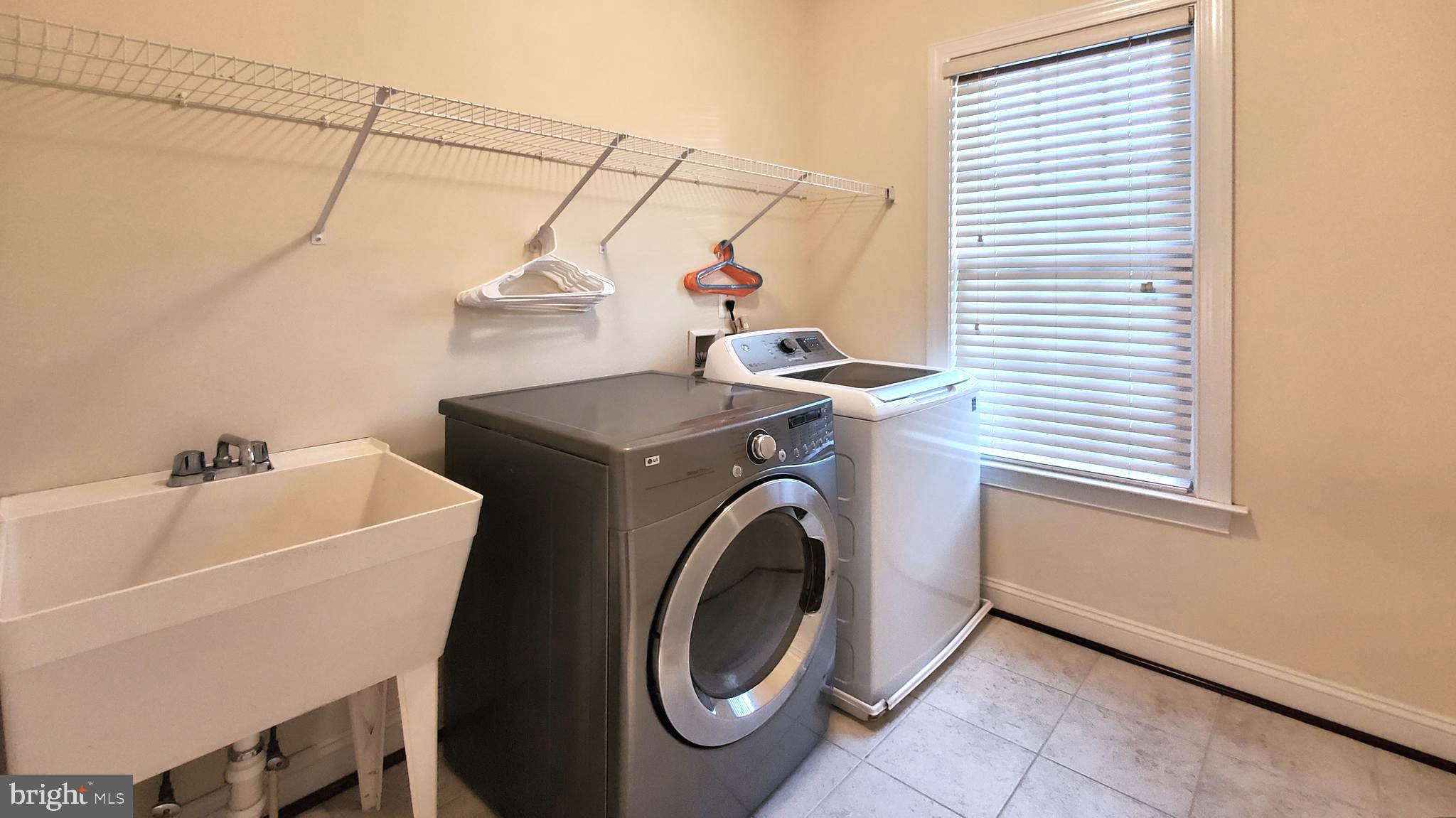 RESERVE AT STONE HILL - Residential Lease