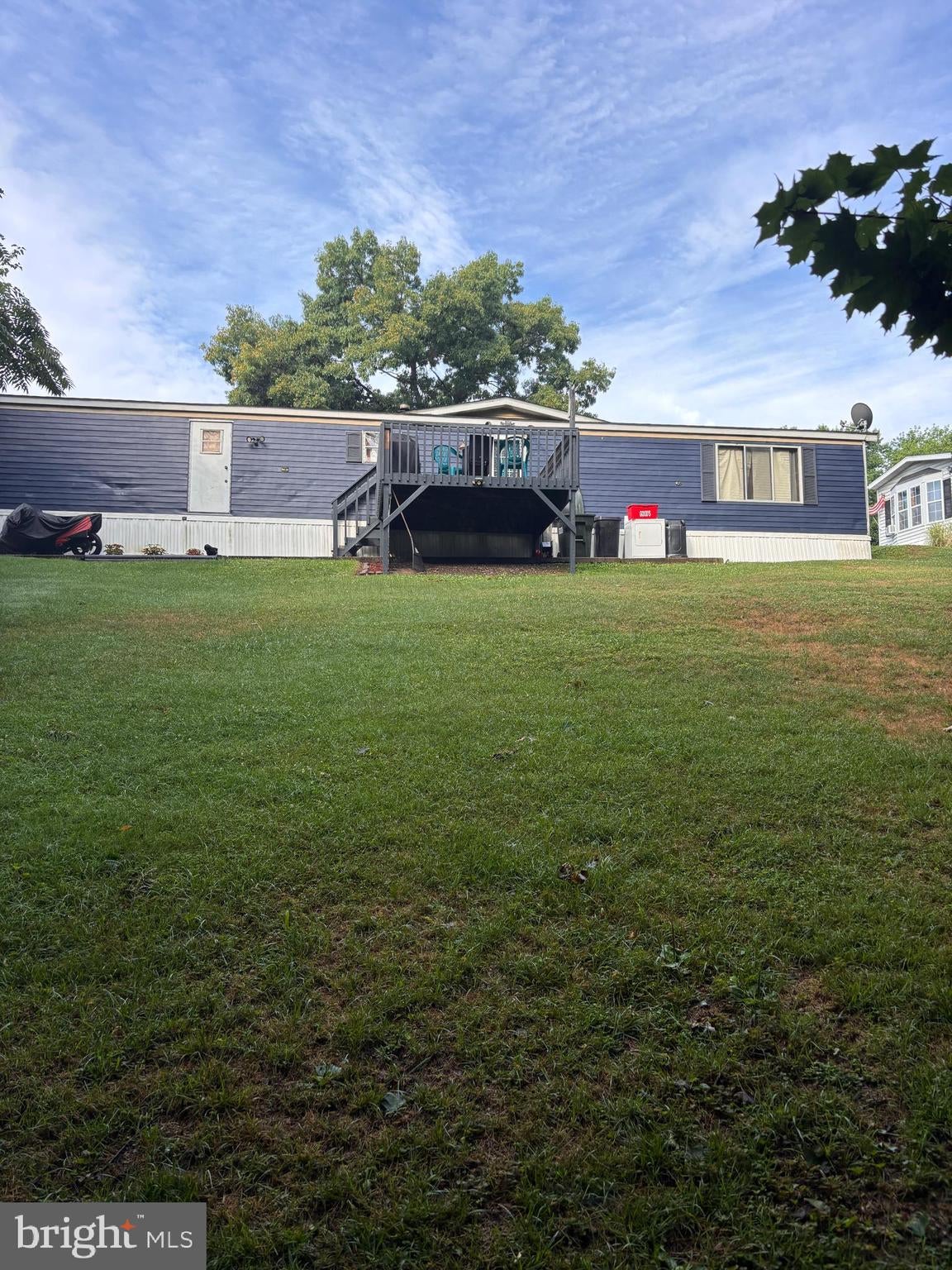 8 E PEARL DRIVE