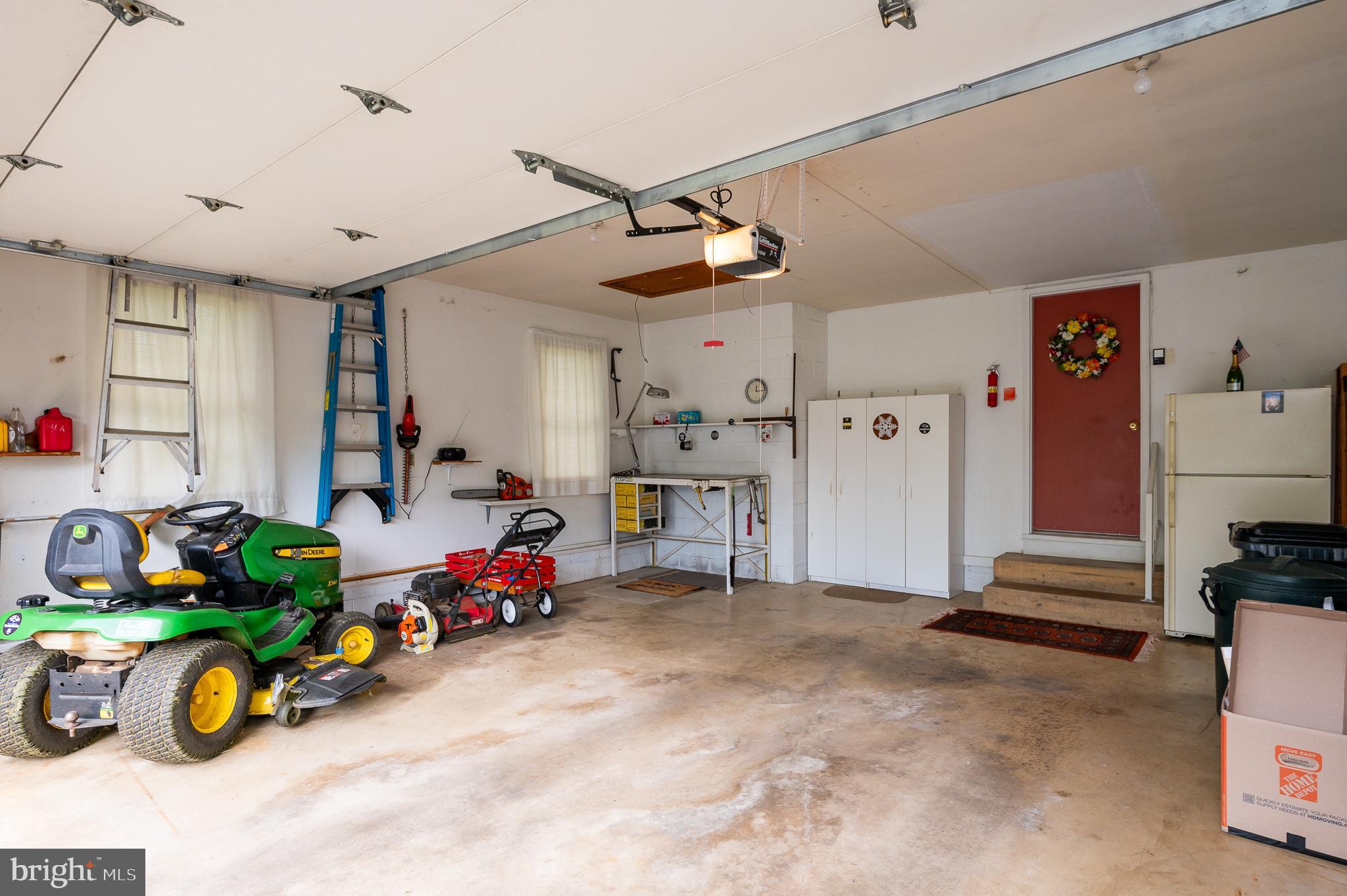 PLEASANT VIEW FARMS - Residential