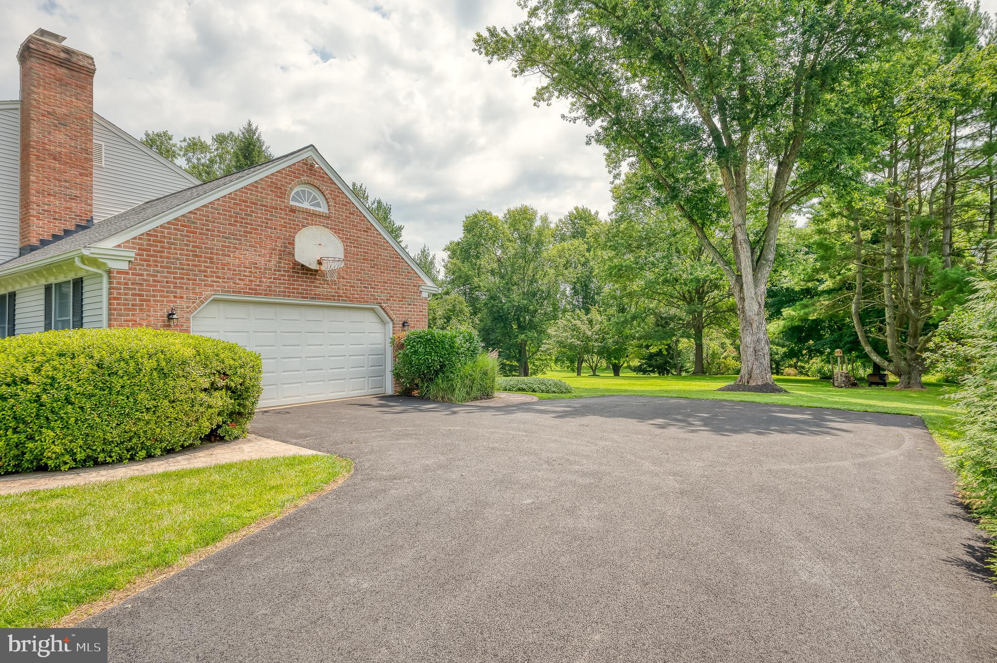 PLEASANT VIEW FARMS - Residential