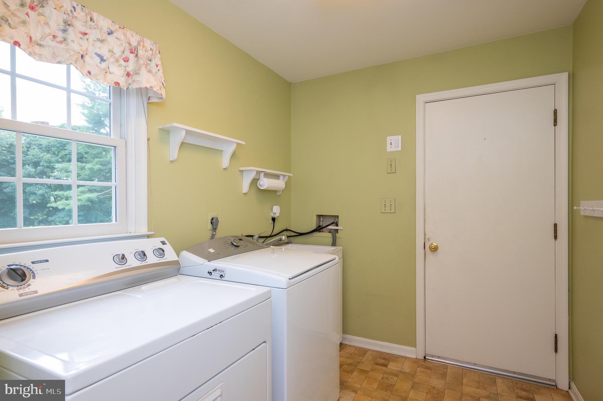 PLEASANT VIEW FARMS - Residential