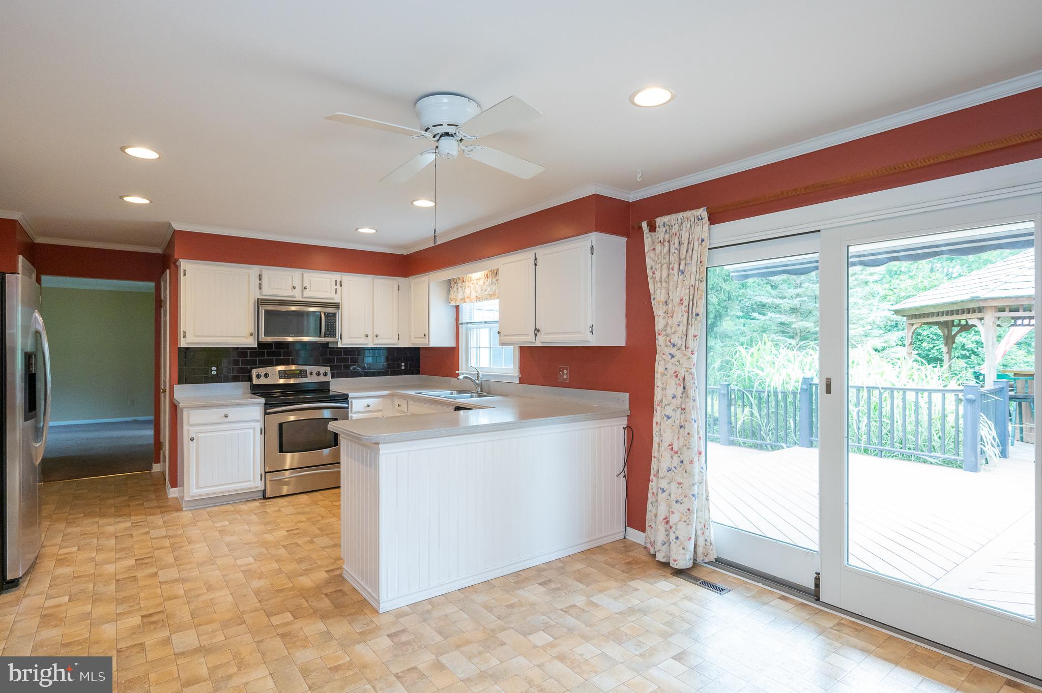 PLEASANT VIEW FARMS - Residential