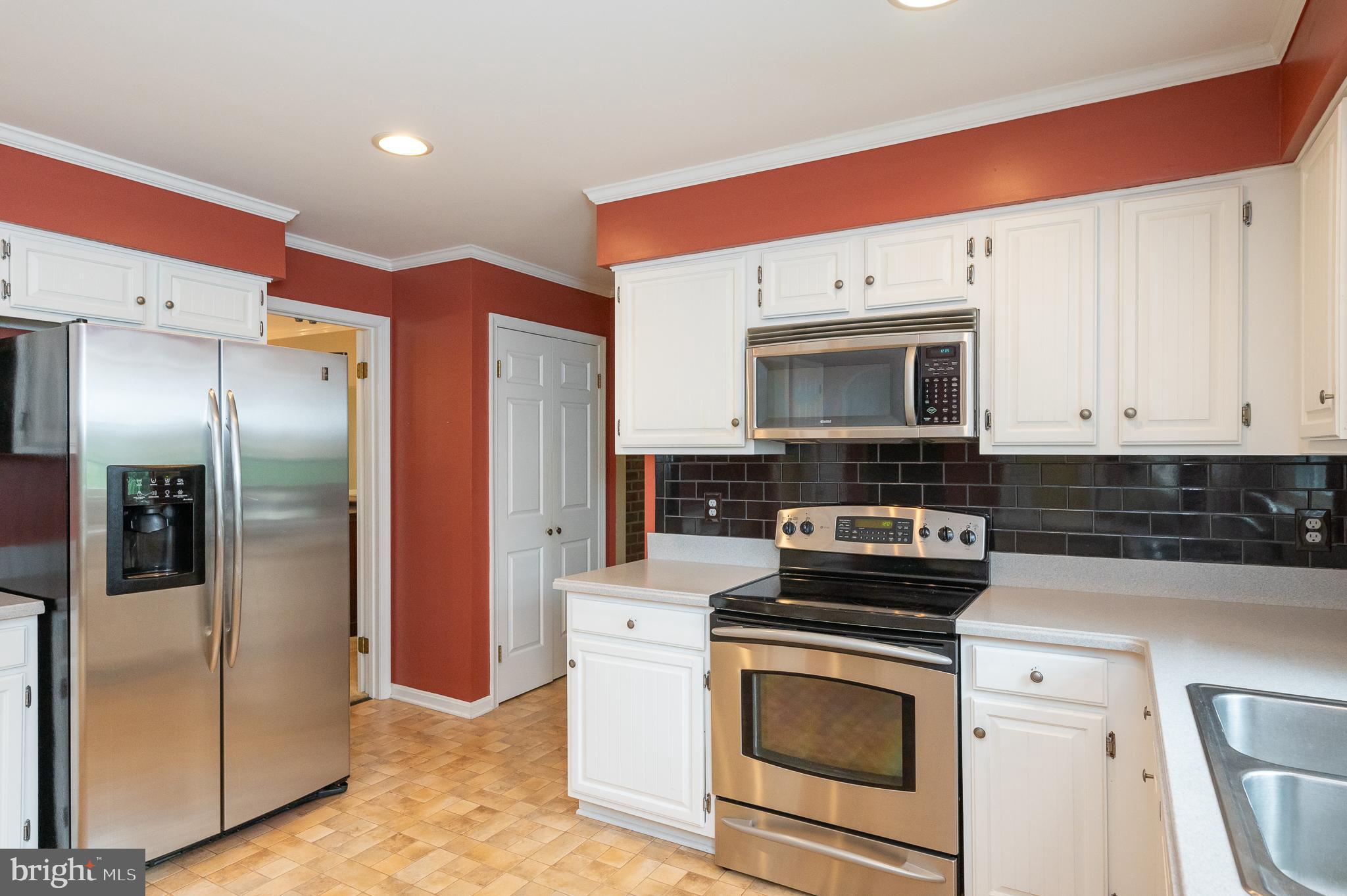 PLEASANT VIEW FARMS - Residential