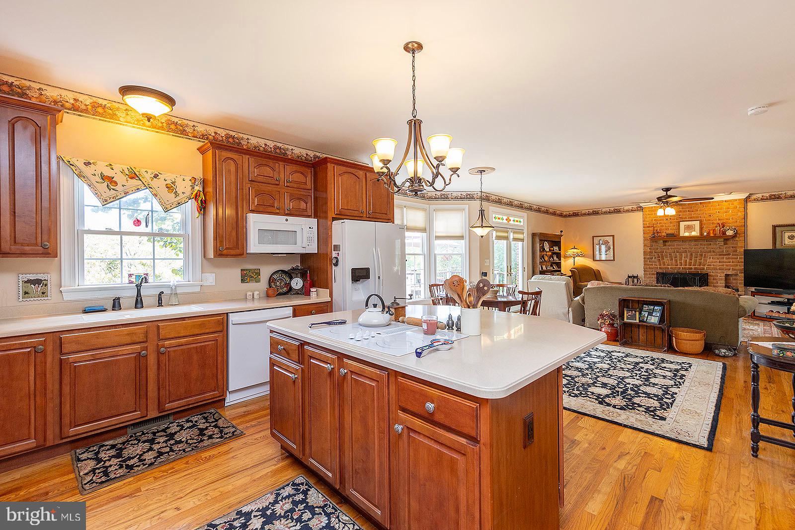 MCGUIRE HILLS - Residential