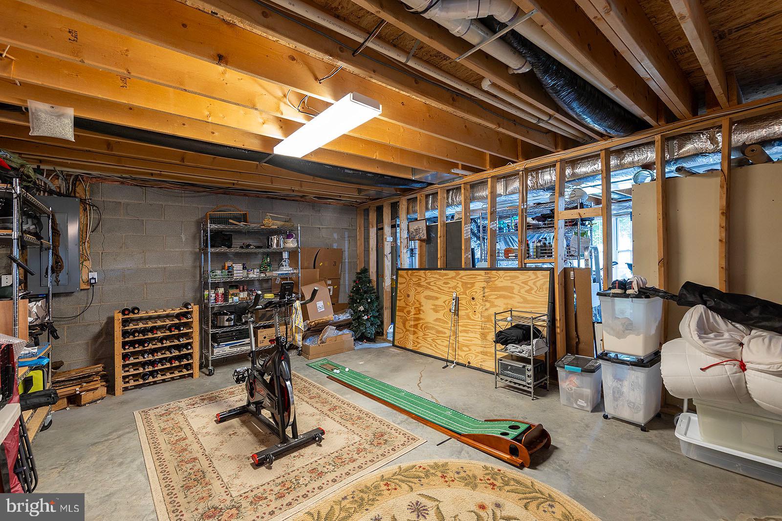 MCGUIRE HILLS - Residential