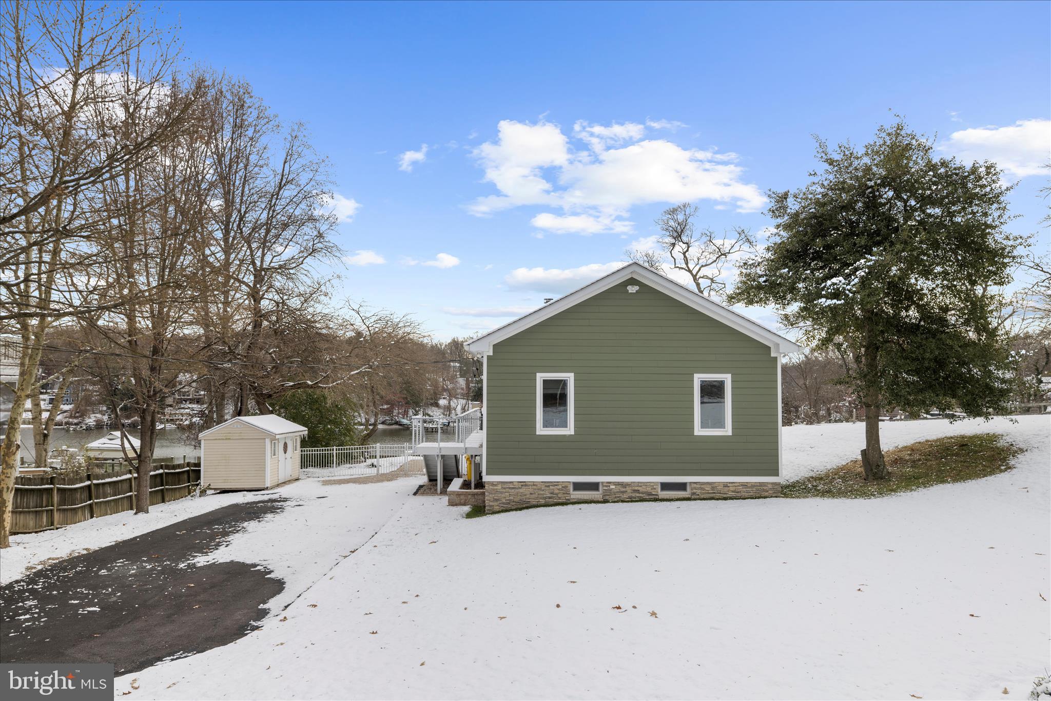 BELHAVEN BEACH - Residential