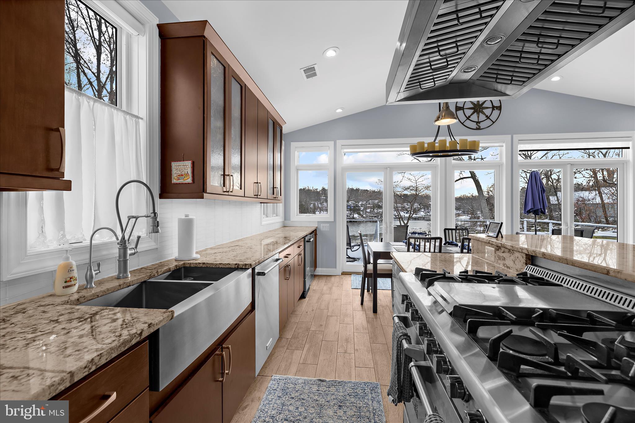 BELHAVEN BEACH - Residential