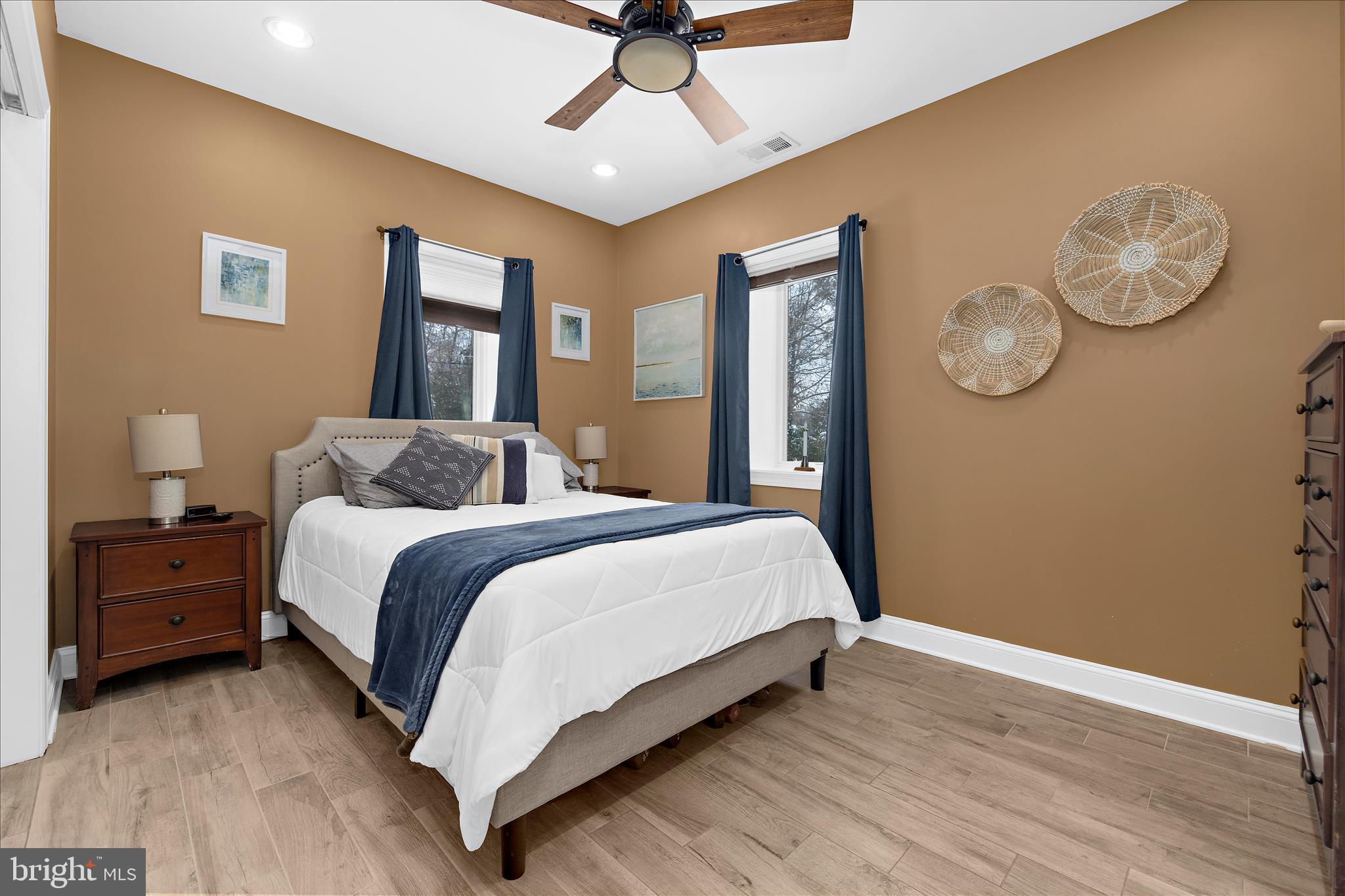 BELHAVEN BEACH - Residential