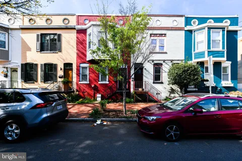 MLS: DCDC2177686