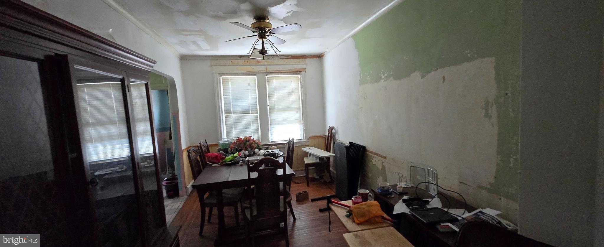 EAST OAK LANE - Residential