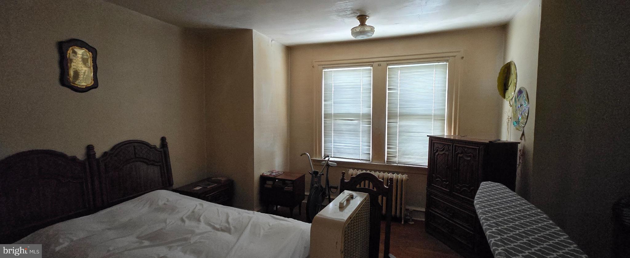 EAST OAK LANE - Residential